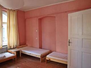 Хостелы Kaktus Guest House Катовице Четырехместный номер-4